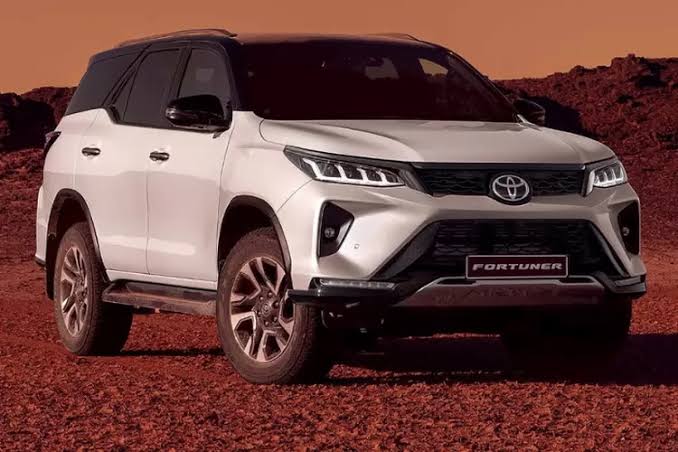 Spesifikasi Toyota Fortuner 4.000 cc